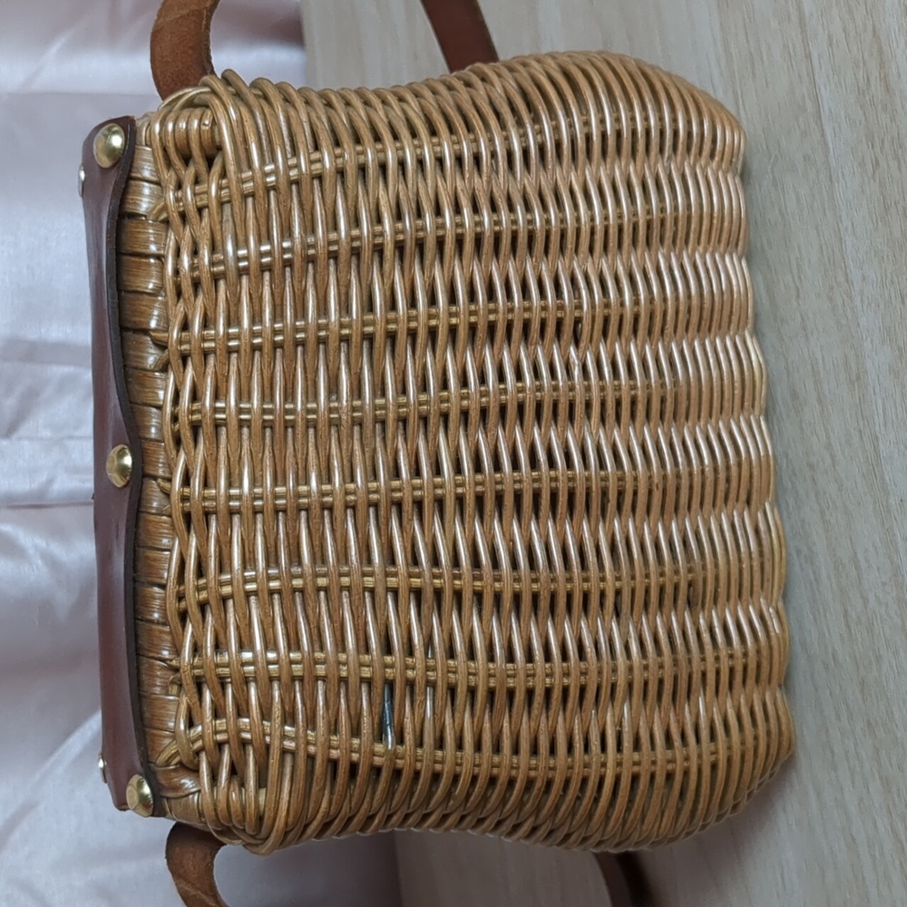 Wicker & Leather Mister Ernest Hinged Purse - Picture 5 of 11